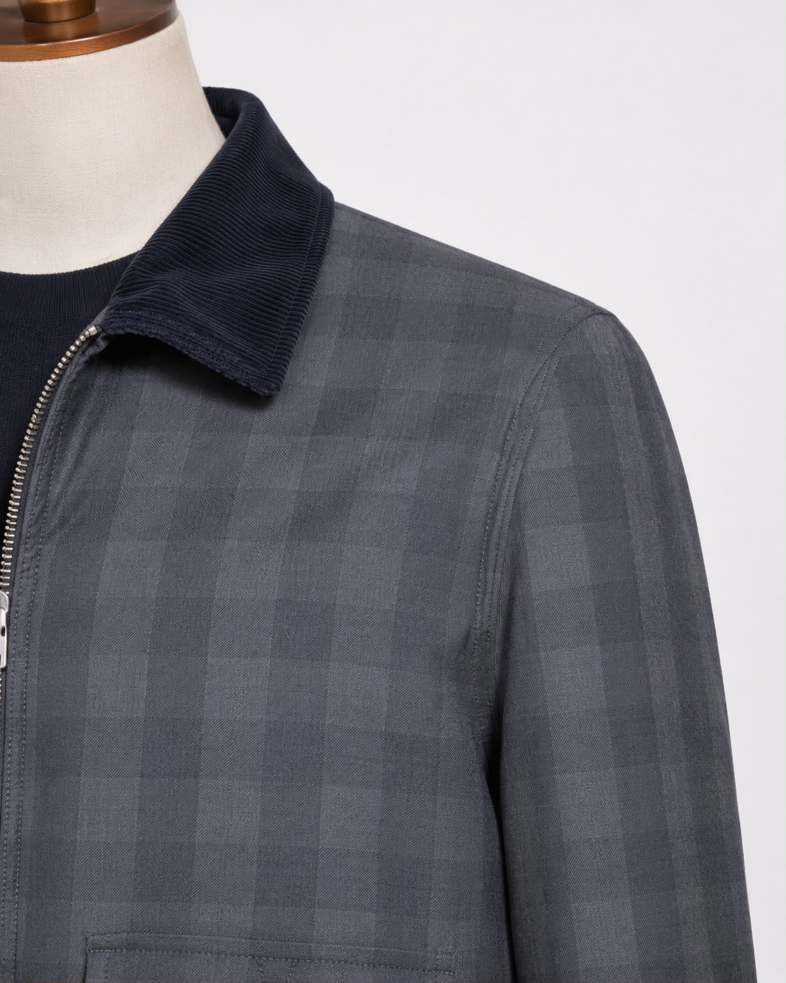 Chaqueta de Nylon gris a cuadros con pantalón pana - Image 3