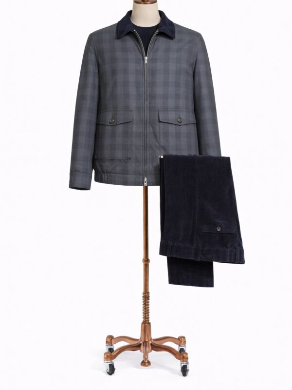 Chaqueta de Nylon gris a cuadros con pantalón pana