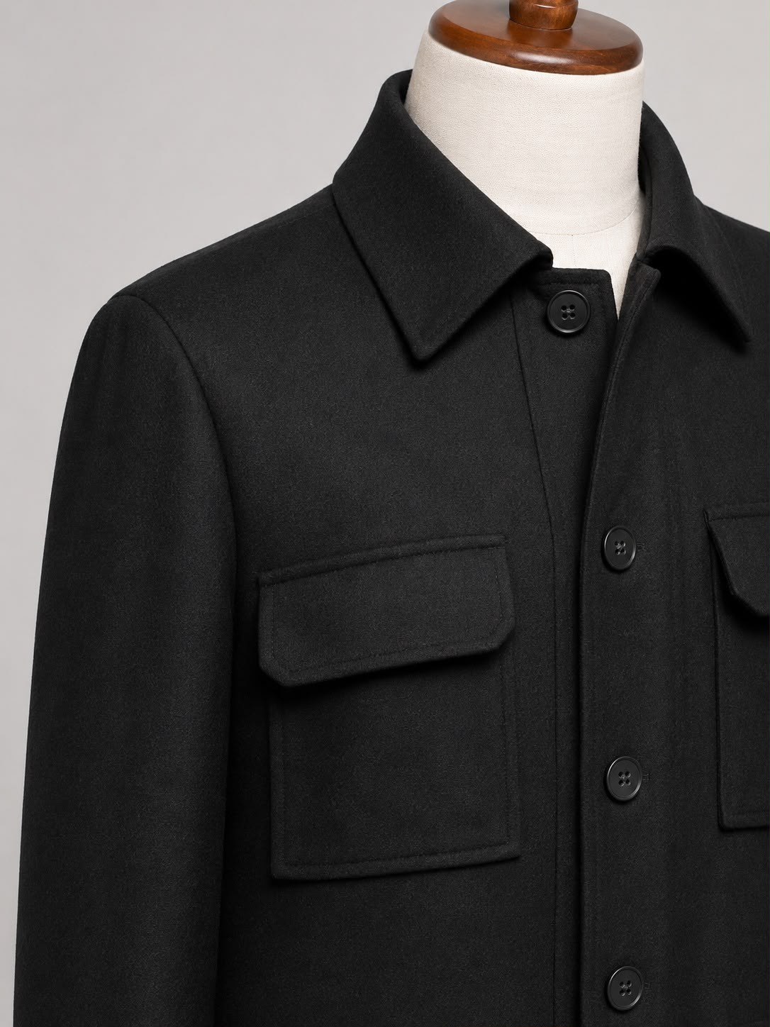 Abrigo Negro Camello con Seda - Image 3